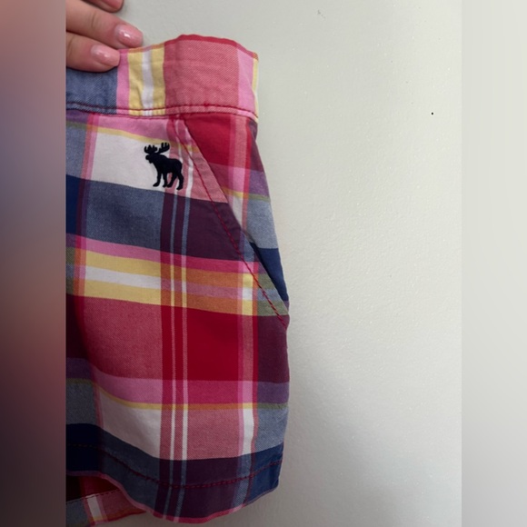 Plaid Abercrombie & Fitch Shorts - Picture 2 of 4